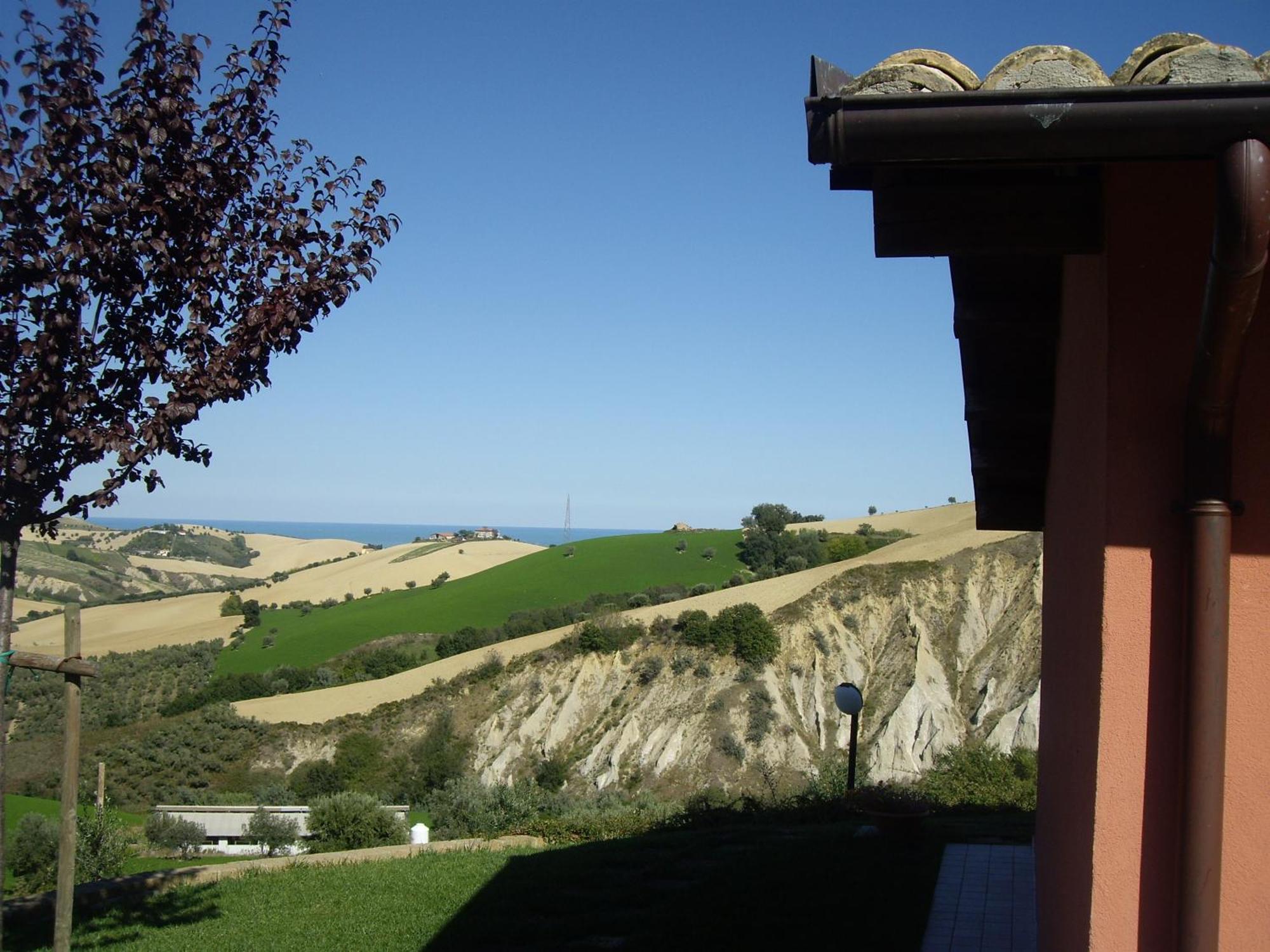 Agriturismo Il Borgo Degli Ulivi Roseto Degli Abruzzi Esterno foto